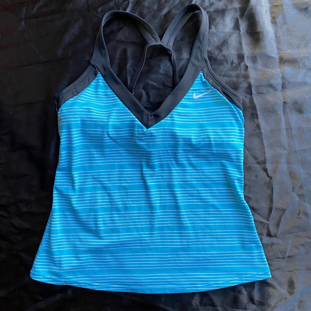 Nike pants & tank top - Picture 2 of 15